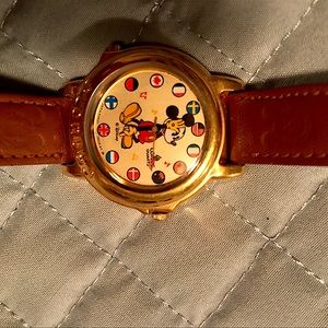 Micky Mouse musical watch vintage flags LORUS